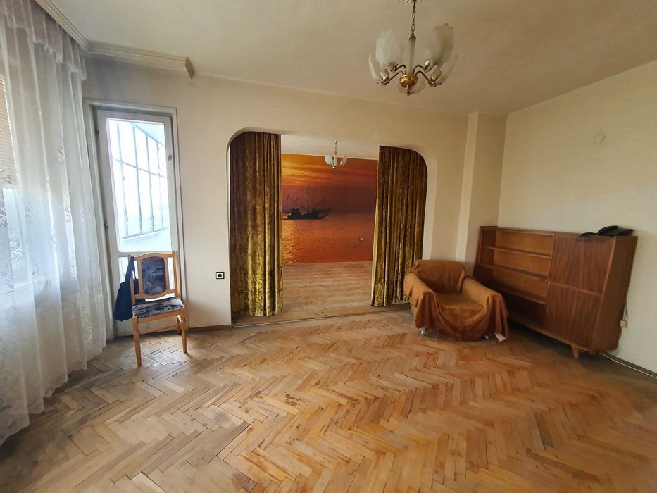 Продава се Четиристаен апартамент в Стара Загора, Център - 86 кв.м за 1140 €/кв.м - Снимка #2