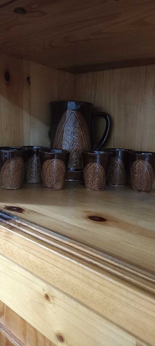 Керамика,порцелан, медни изделия(подарък ръчно плетена украса за маса)