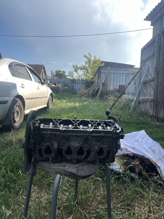 продам головку от гольф 4 в хорошем состояний