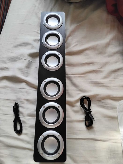 Soundbar bluetooth,6 difuzoare stereo,12W ,2400mAh,AUX,USB,TFcard,nouă