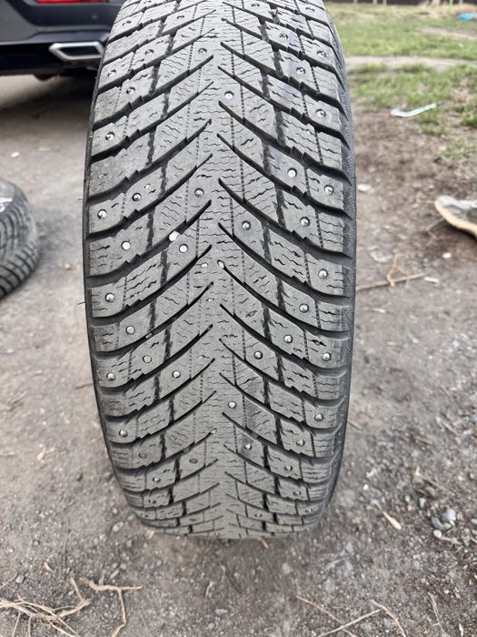 Продаю титанку r18 с шинами