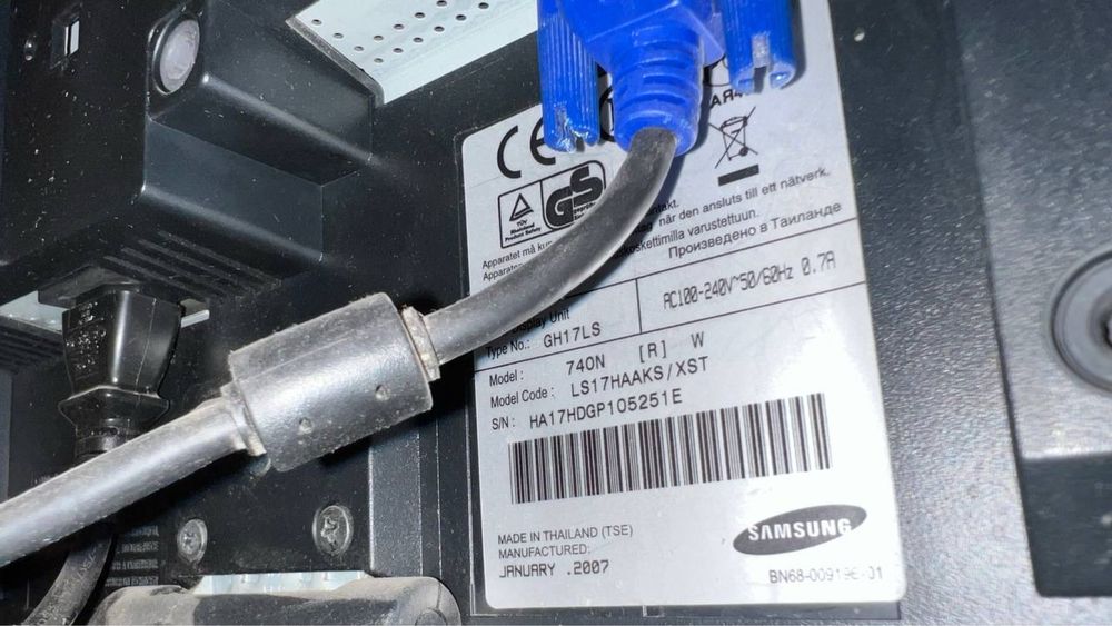 Монитор SAMSUNG с клавиатурой