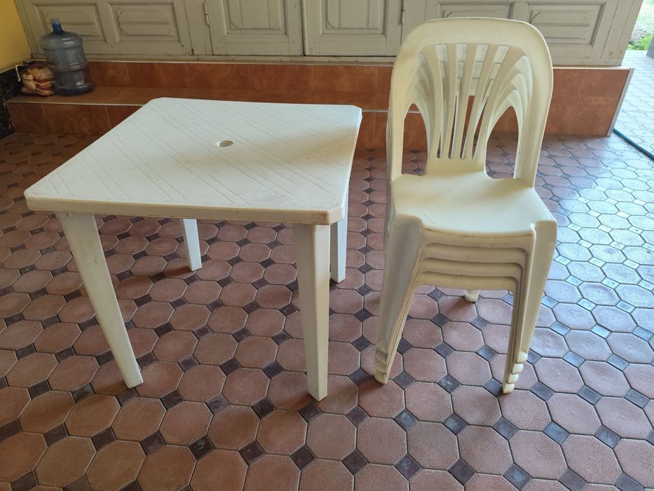 Стол и стул 399 минг сум срочно