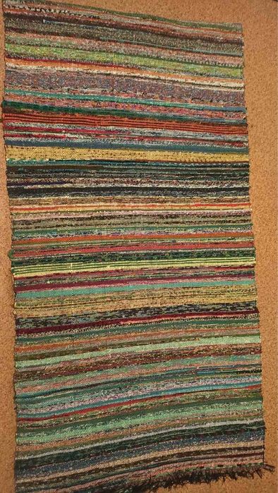 Продавам домашно ръчно тъкани черги!