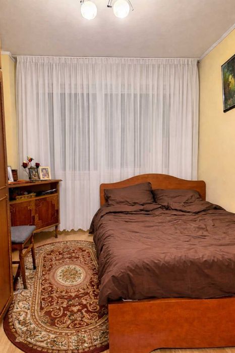 Inchiriez Apartament 3 camere-zona 1 Mai