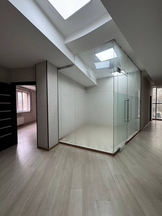 Дархан. Дархан Авенью. Сдаётся 4х комнатный офис 170м2 .