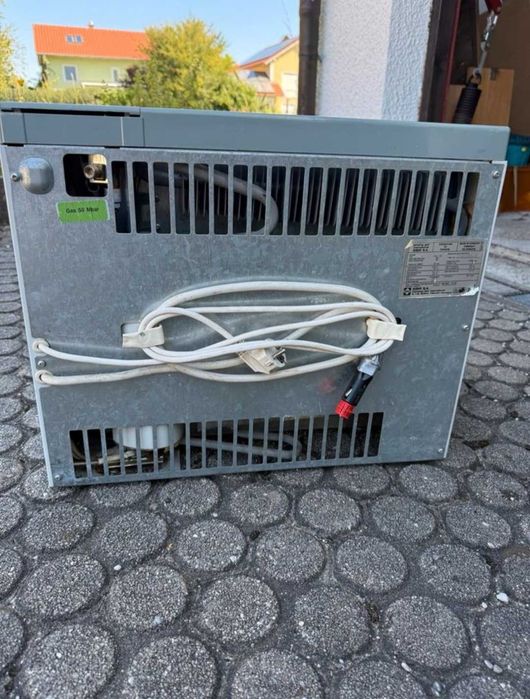 Хладилна ракла "Sibir" 33л- Газ, 12v, 220v