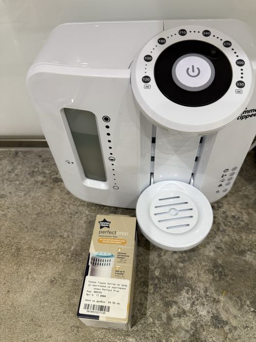 Tommee Tippee Електрически уред за приготвяне на адаптирано мляко