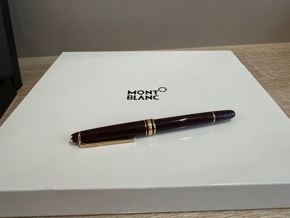 set montblanc agenta si stilou