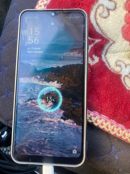 Продам телефон срочно