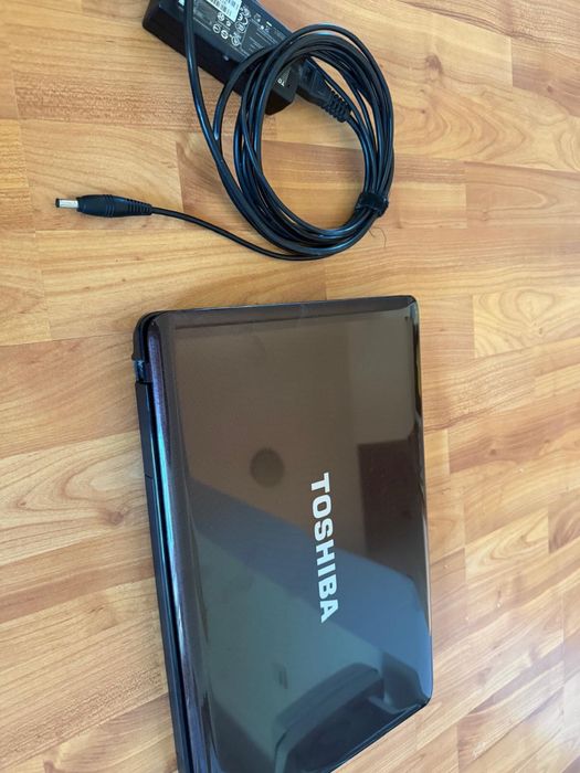 Laptop Toshiba Satellite L655 – Intel Core i5, 3GB RAM, HDD 320GB