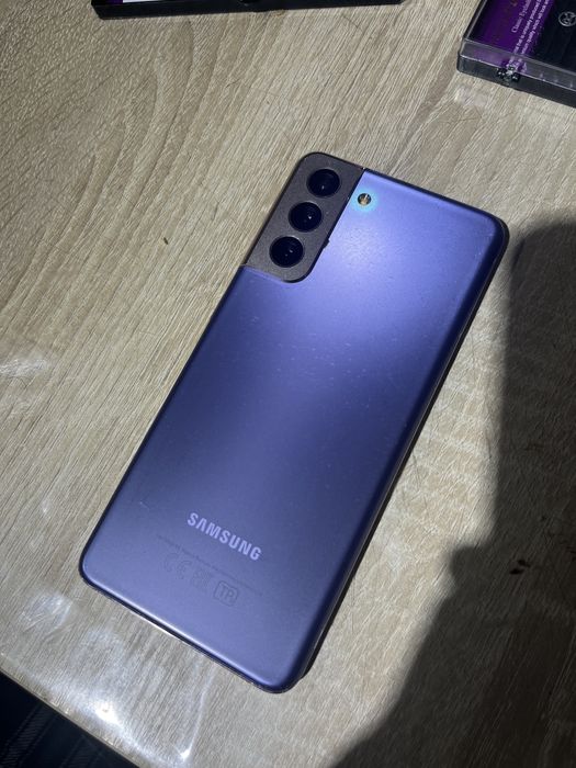 Продам Samsung s21