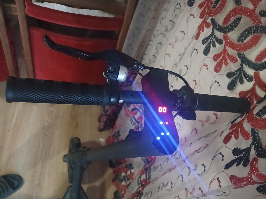Vand trotinetă electrica vision