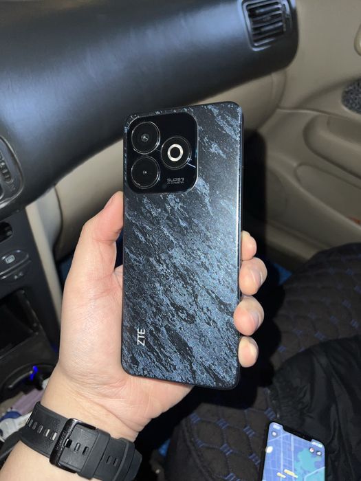 Продам смартфон ZTE BLADE A75 128GB!