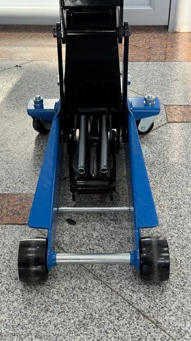 Домкрат двухцилиндровый до 3 тонн Для СТО От производителя Sillan