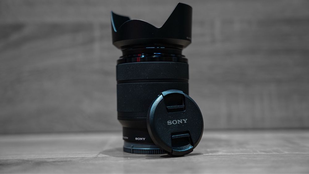 Обектив Sony FE 28-70mm f / 3.5-5.6 OSS - Sony E-Mount