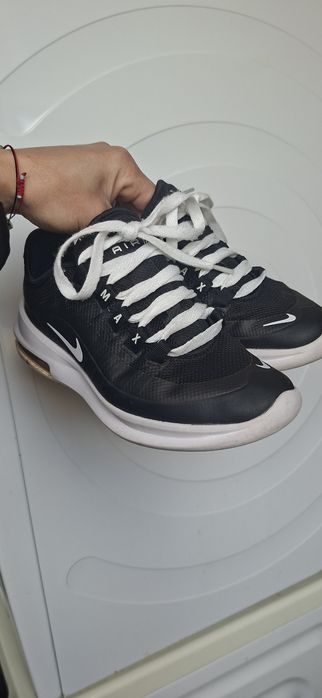 Маеатонки Сникърси Nike Air Max Axis 35,5