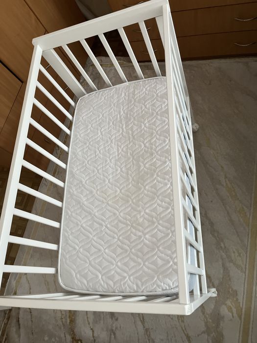 Продам кроватку 90*50 томикс