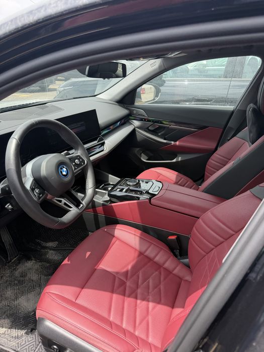 Bmw i5 40L msport
