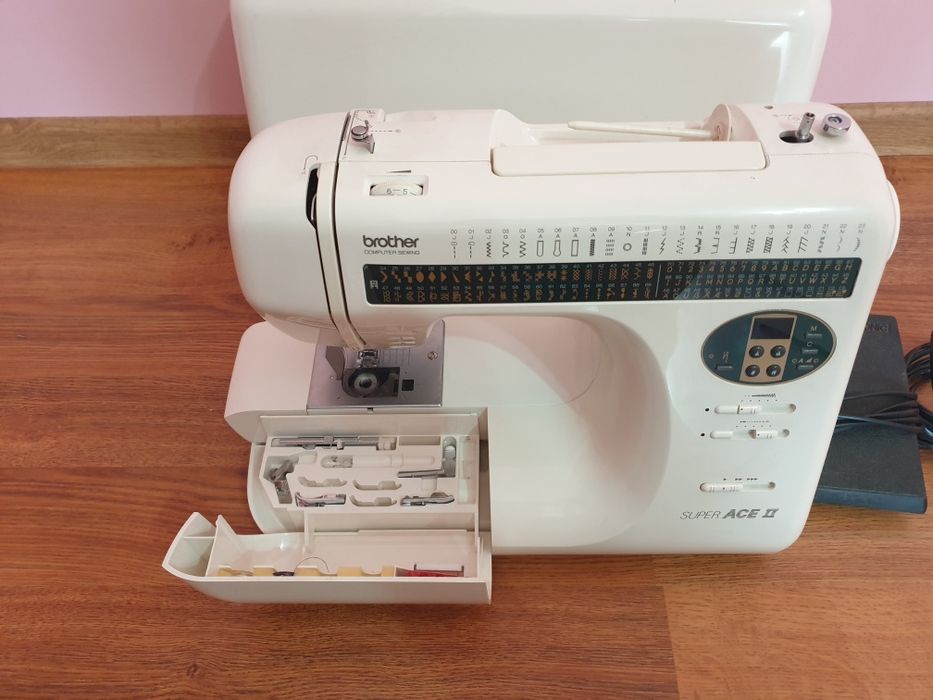Mașină de cusut Brother Super Ace 2 computerizată