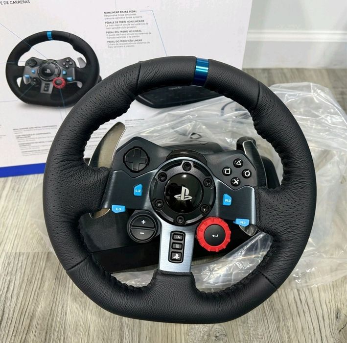 Logitech G29 + педали като нови, много малко използвани