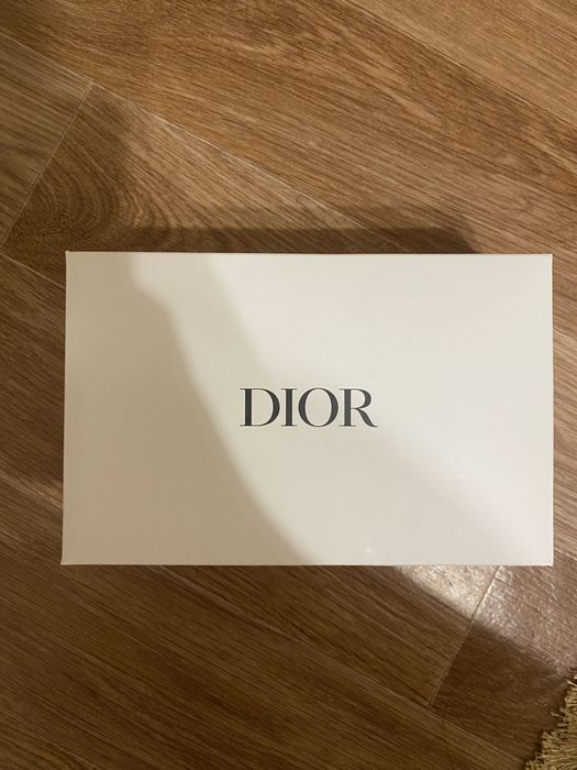 Продам косметичку от Dior