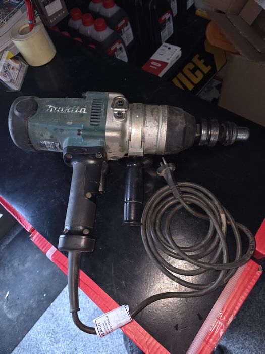 Mașina de insurubat Makita TW1000