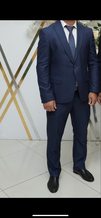 Продам очень хороший костюм