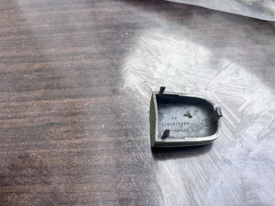 Задна дясна дръжка за пежо 307