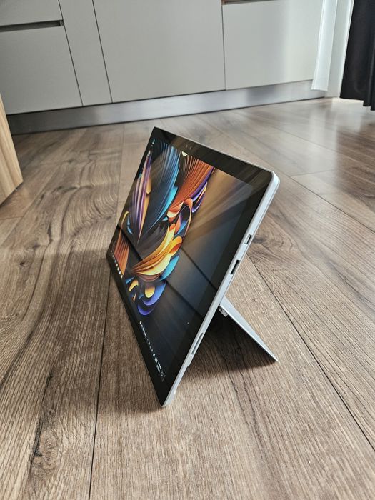 Tableta Microsoft Surface Pro 4, Intel i5, 8GB DDR3, SSD 256GB, 12.3"