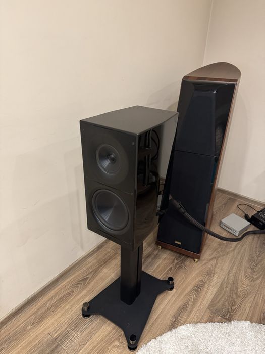 Тонколони Elac Adante AS-61