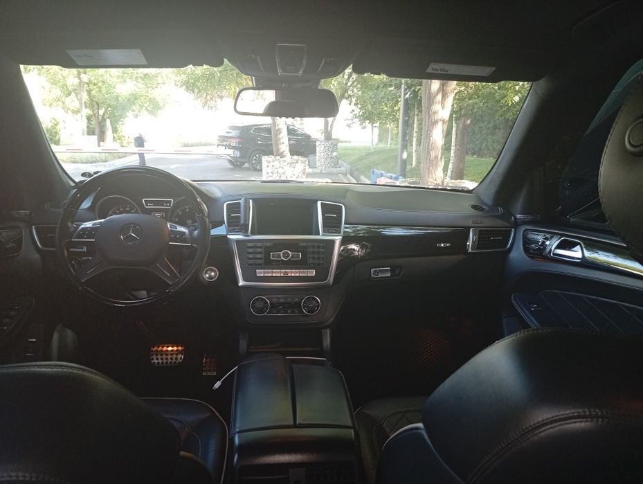 Mercedes Benz ML400