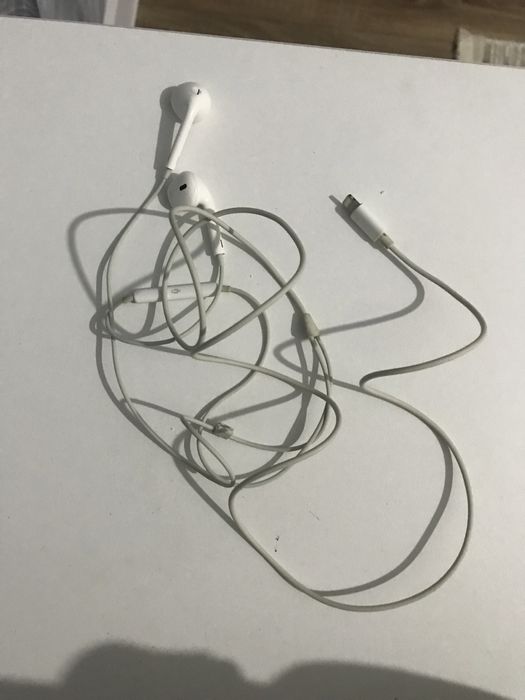 Наушник Iphone