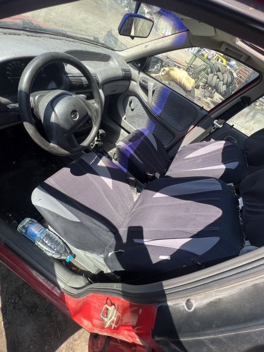 Opel Astra F 1.6i НА ЧАСТИ