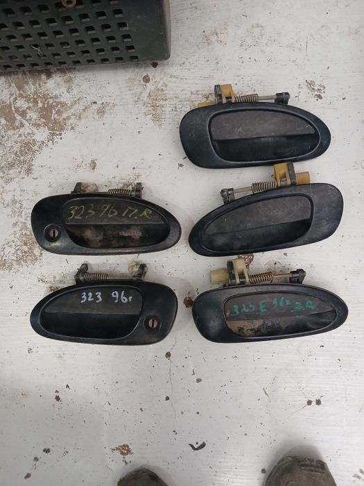 Ручка Мазда 323 на 1996г