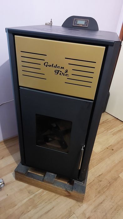 Пелетна камина Golden Fire 24kw