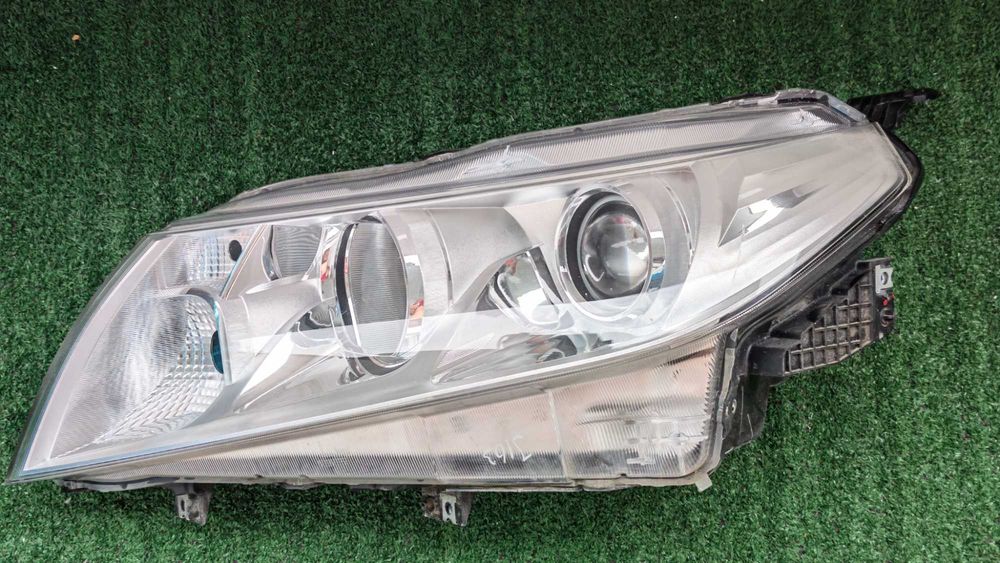 Фар Suzuki Vitara / Сузуки Витара