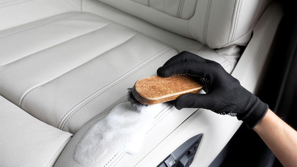 Химчистка  салона  авто   полировка  кузова  авто   аксия  600000 сум