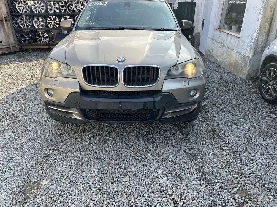Bara fata BMW X5 E70 2007 - 2010 GRI (1333) model cu spalatoare far