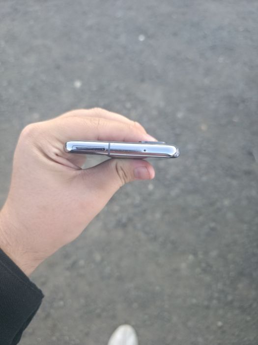 Samsung s20 Космический серый