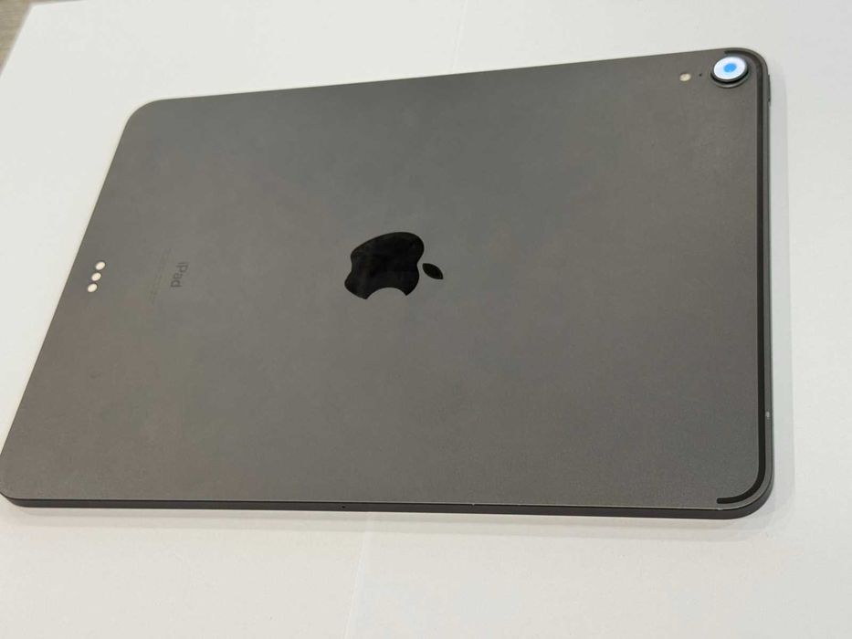 iPad Pro 11” 1st Gen – 64GB