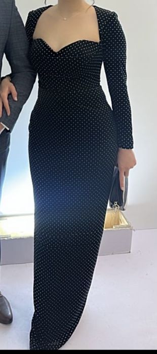 Нарядное платье черная