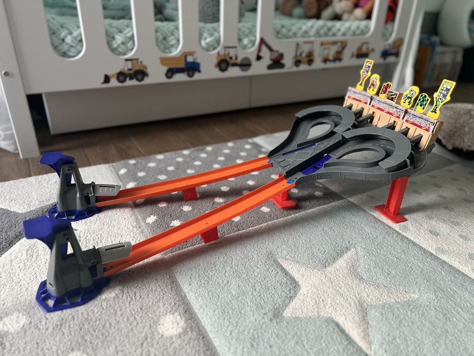 Скоростна писта Hot Wheels