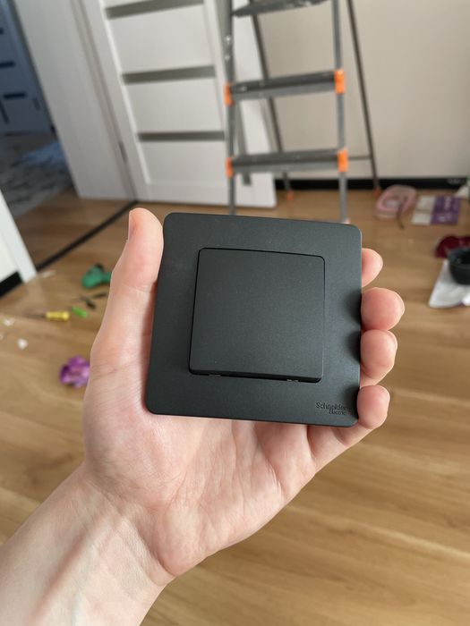 Выключатель новый черный матовый