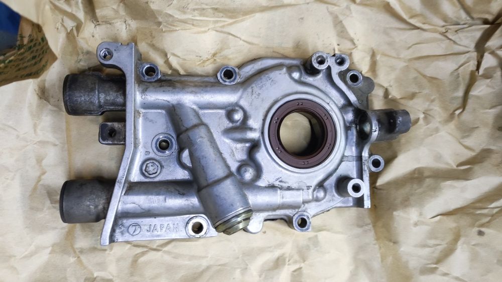 Продам масляный насос Субару форестер