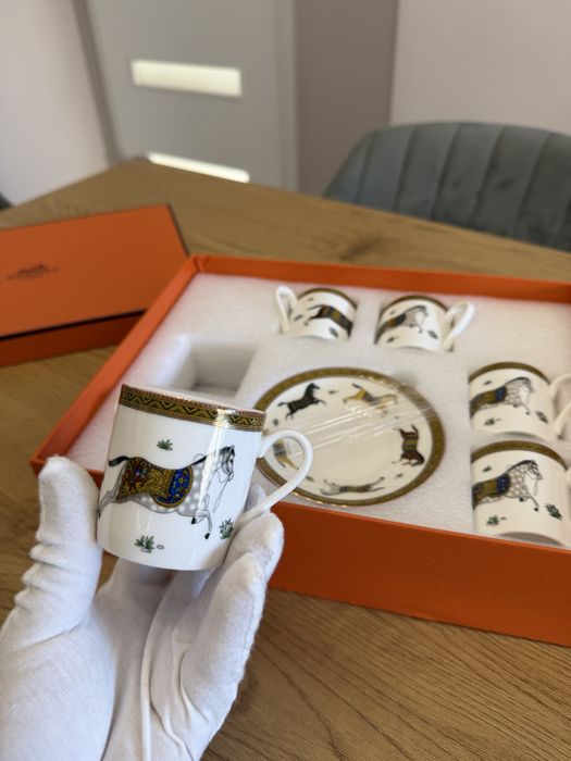 Hermes Cheval d`Orient сет комплект за кафе