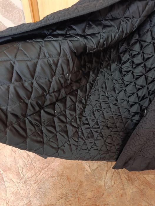 Продам женскую куртку