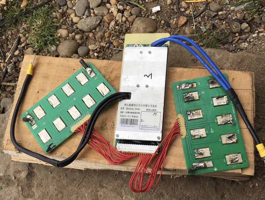 BMS  de la un banc de baterii