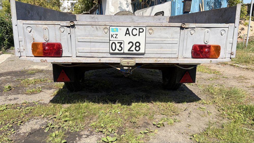 Прицеп продам заводской