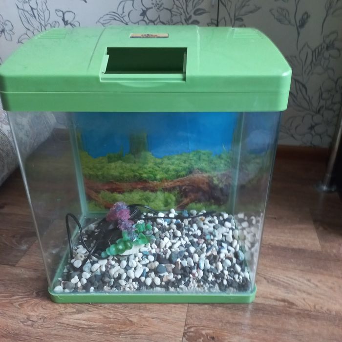 Продам аквариум разные.